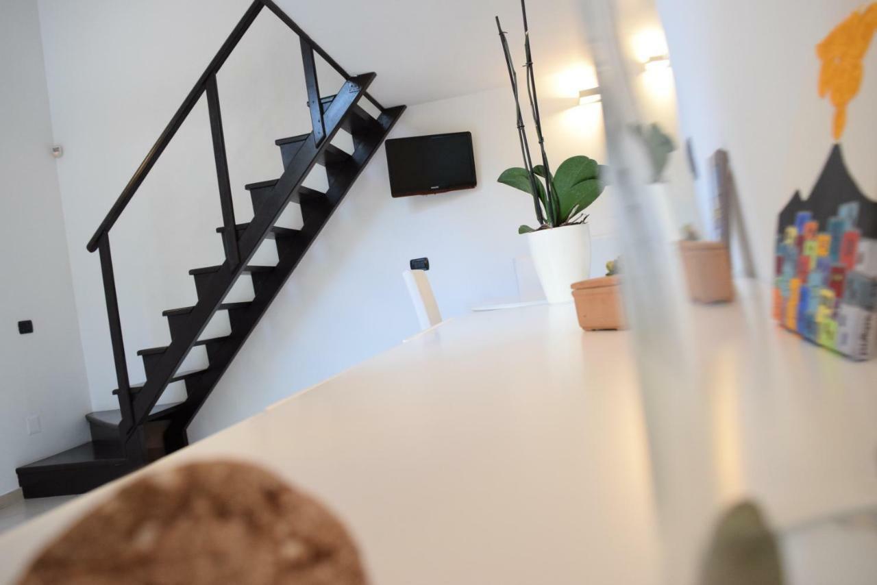 Sweet Dreams Apartment Napoli Bagian luar foto